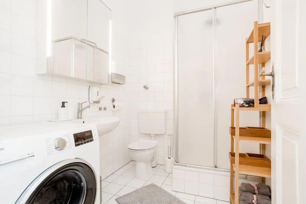 Newly Furnished Apartment For Up To 6 People Berlim Exterior foto