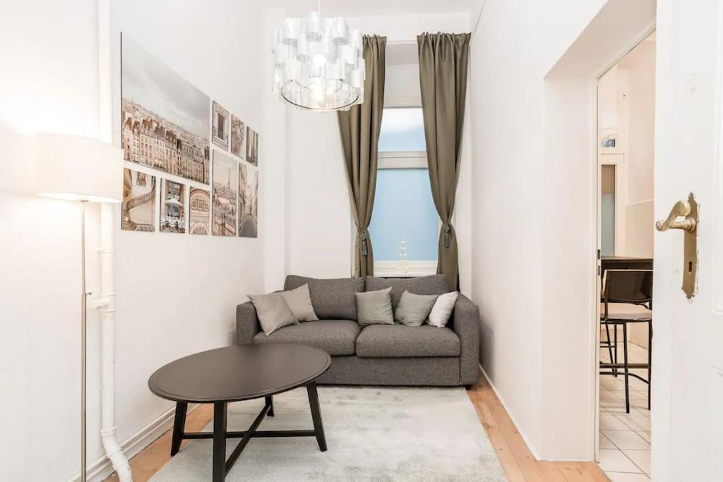 Newly Furnished Apartment For Up To 6 People Berlim Exterior foto